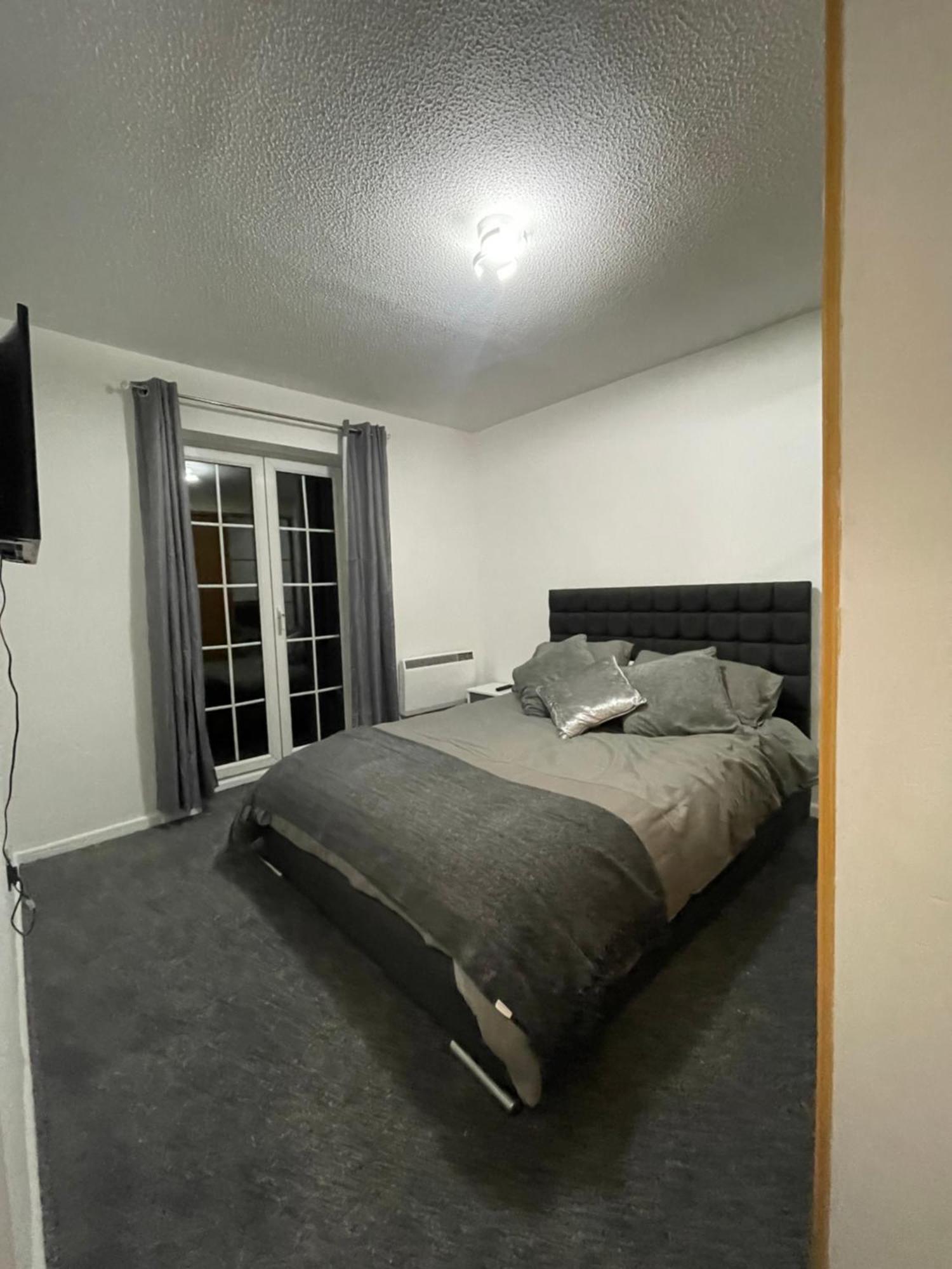 Cardiff Bay Apartment With Parking Ngoại thất bức ảnh